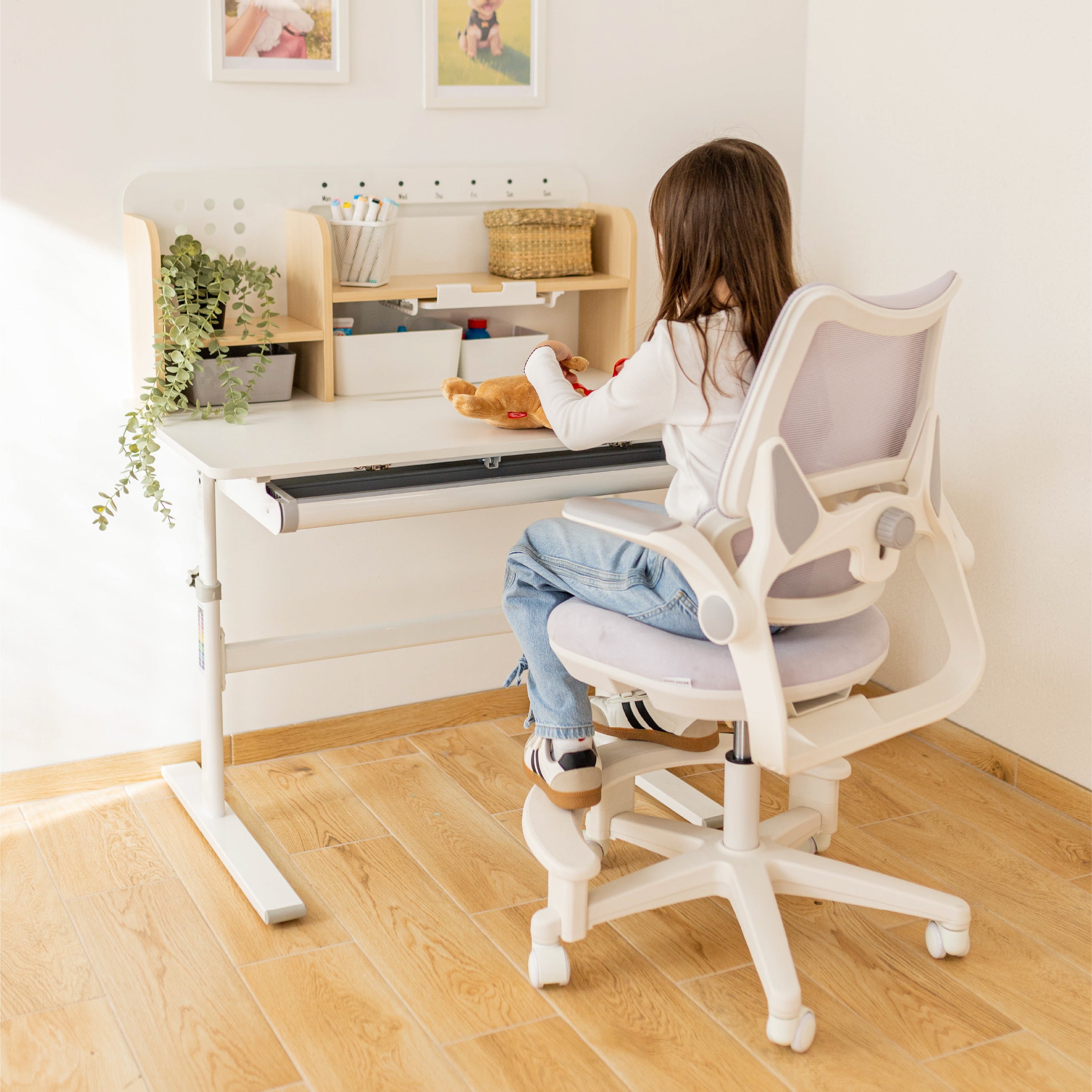 Ergonomischer Kinderschreibtisch Mark Adler Study 5.0 Wood 90 cm