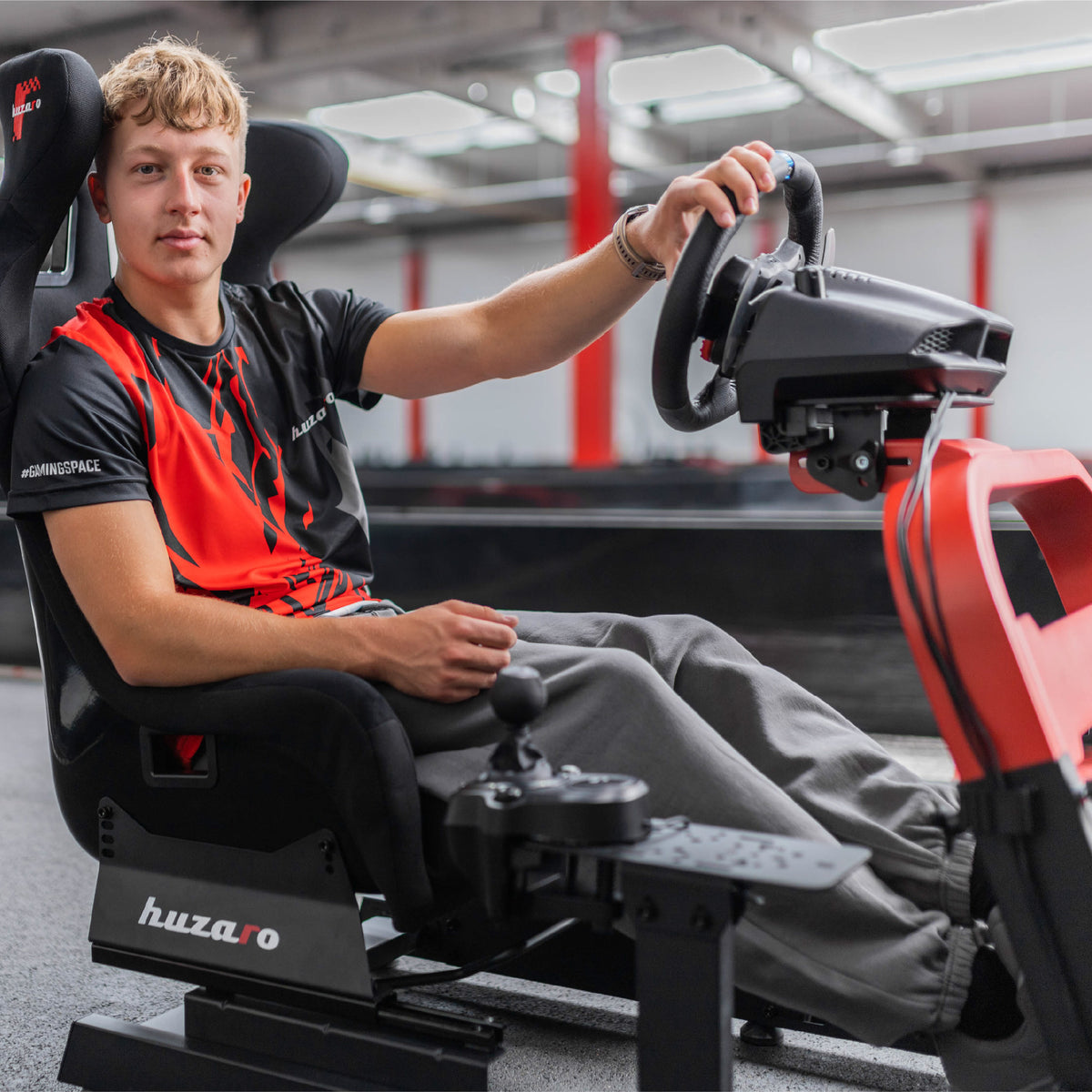 Huzaro Speed 8.3 Sim Racing Cockpit